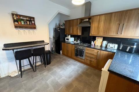 3 bedroom end of terrace house to rent, Severn Street, Lancashire WN7