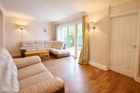 4 bedroom semi-detached house to rent, Ditmas Avenue, Bedford MK42