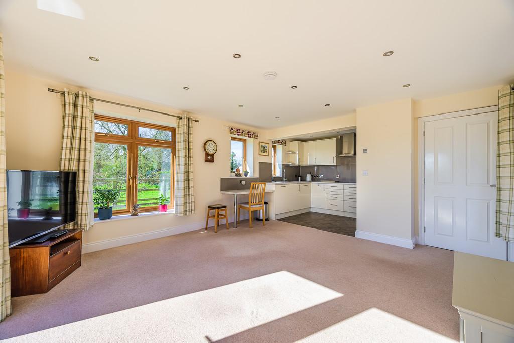 Bungalow Kitchen Lounge