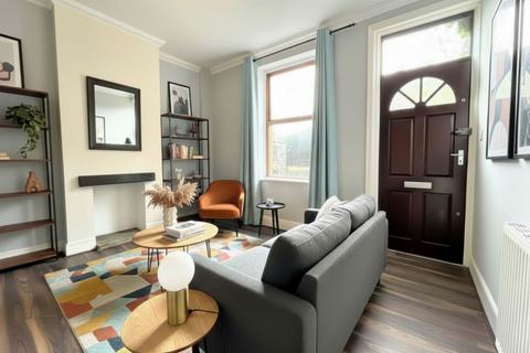 2 bedroom house for sale, Gladstone Street, Farsley