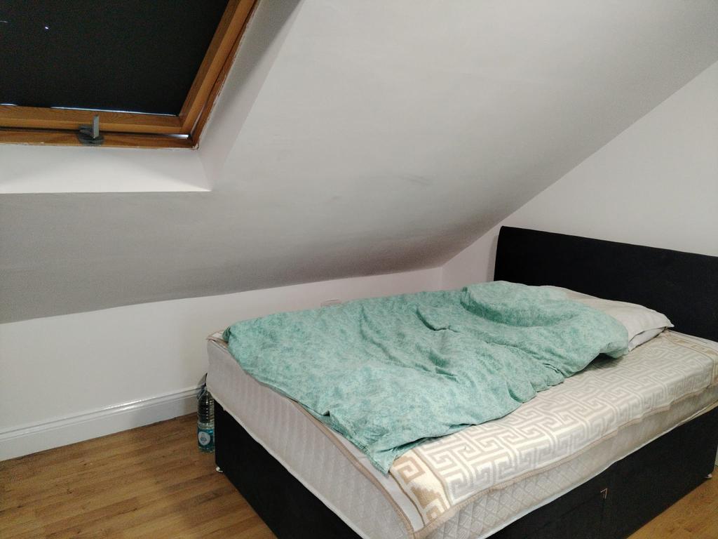 Loft bedroom 3