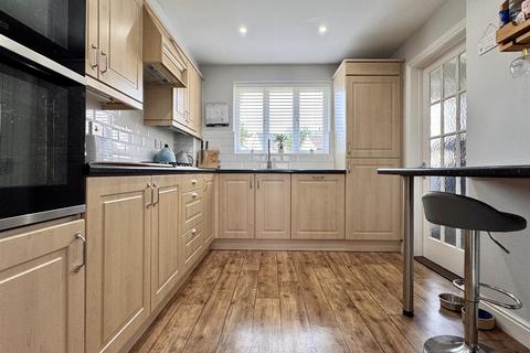 3 bedroom detached house for sale, Fayrewood Drive, Great Leighs, Chelmsford