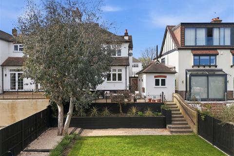 undefined, Princes Avenue, Woodford Green