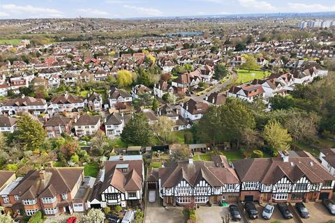 undefined, Princes Avenue, Woodford Green