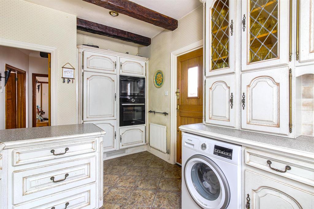 Kitchen2 (1 of 1).jpg