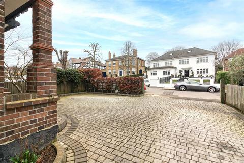 undefined, Princes Avenue, Woodford Green