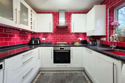 3 bedroom end of terrace house for sale, Sheep Fold Avenue, Rustington, BN16