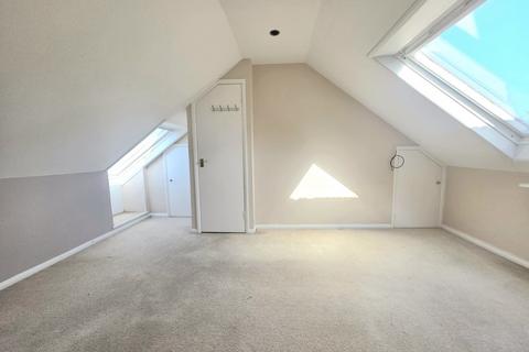2 bedroom flat to rent, Springfield Road, Harrow