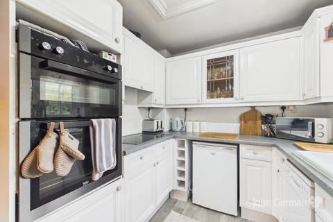 3 bedroom end of terrace house for sale, Main Street, Tatenhill