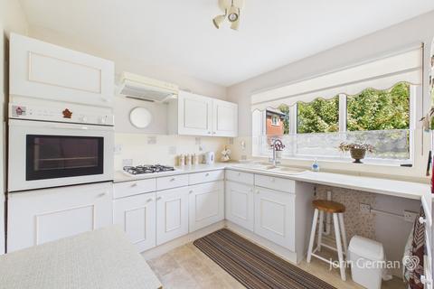 2 bedroom ground floor flat for sale, Gledhill Park, Tamworth Road, Lichfield