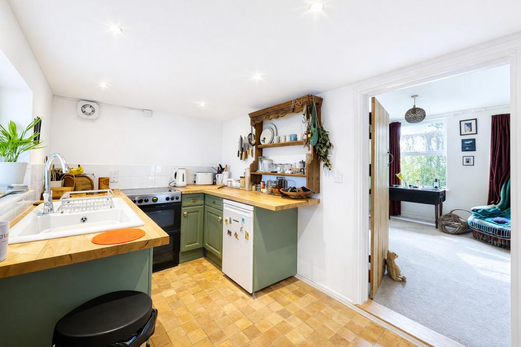 2 bedroom detached house for sale