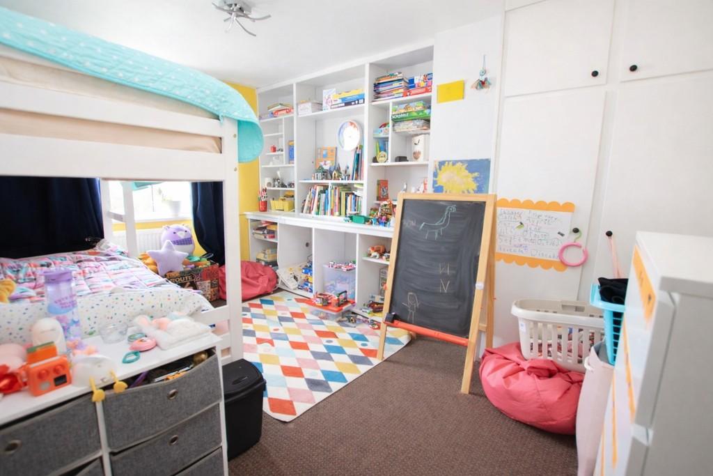 Bedroom2angle2