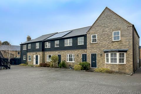 3 bedroom end of terrace house to rent, Kym Road, St. Neots PE19