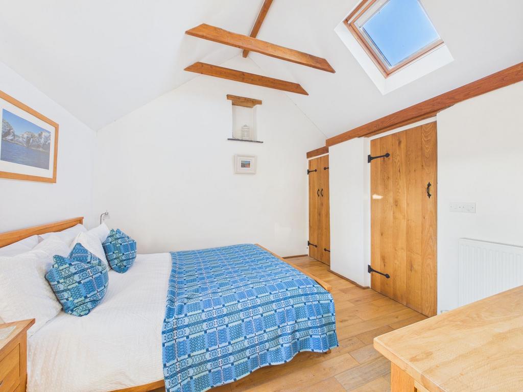 Bedroom 1 (Y Felin)