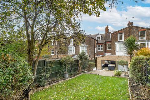 4 bedroom maisonette to rent, Hillfield Road, London, NW6