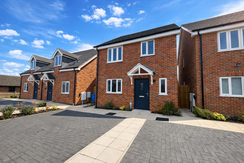 3 bedroom detached house to rent, Trafalgar Road, Nottingham, NG10