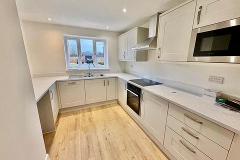 3 bedroom detached house to rent, Trafalgar Road, Nottingham, NG10