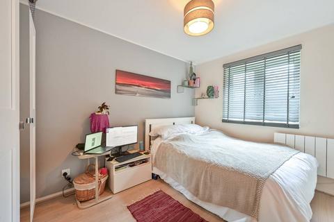 undefined, Shelley Way, Colliers Wood, London, SW19