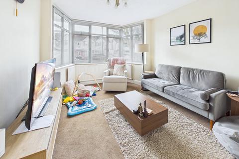 3 bedroom semi-detached house to rent, Exeter Road, Harrow, HA2
