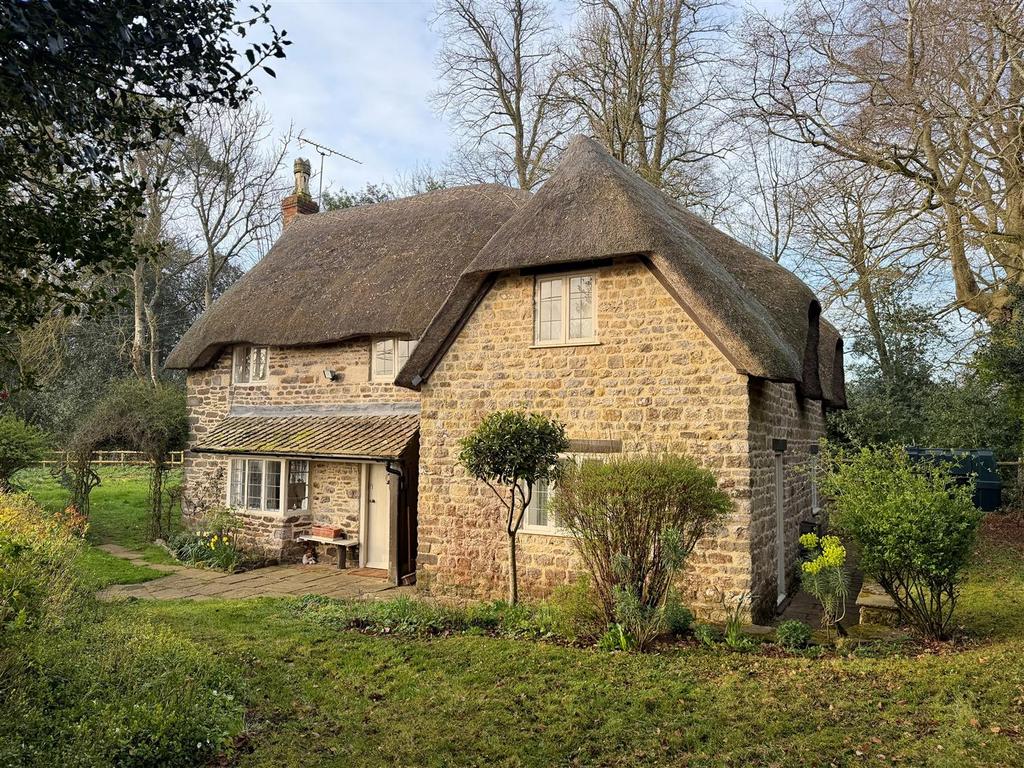 Wans Cottage - Front.jpg