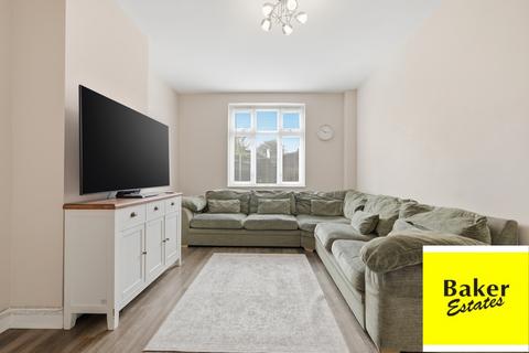 2 bedroom end of terrace house for sale, Green Lane, Dagenham RM8