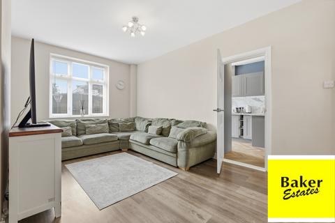 2 bedroom end of terrace house for sale, Green Lane, Dagenham RM8