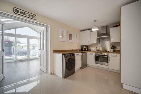 3 bedroom semi-detached house for sale, Ffordd Cadfan, Bridgend CF31