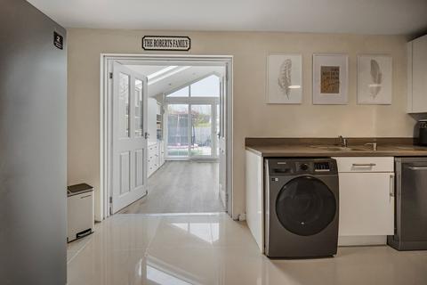 3 bedroom semi-detached house for sale, Ffordd Cadfan, Bridgend CF31