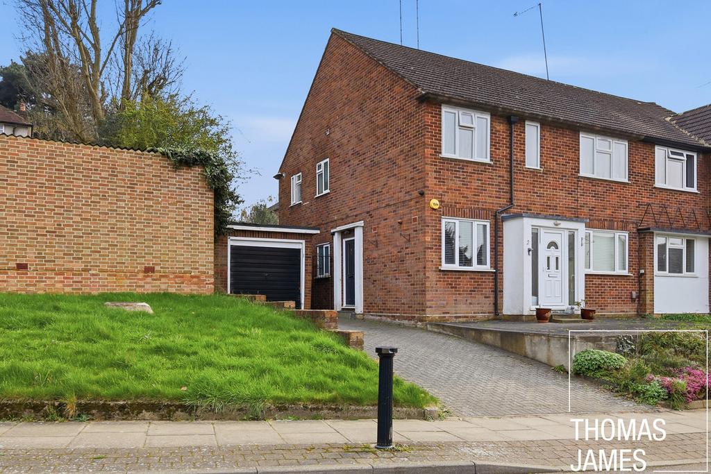 Detached house exterior, garage