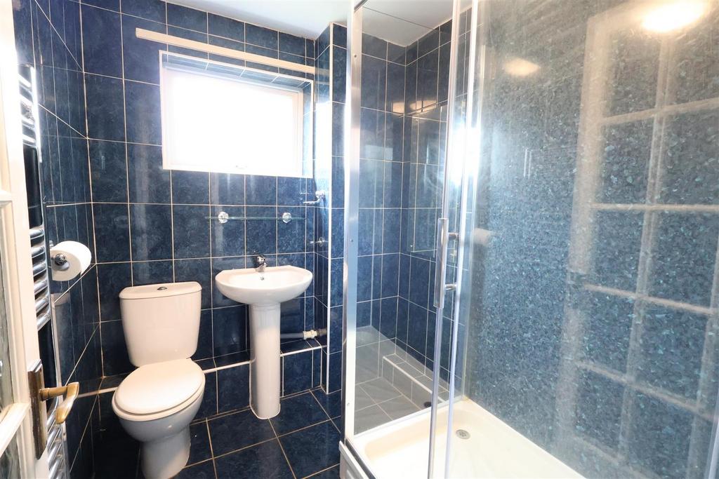 Bathroom 1.JPG