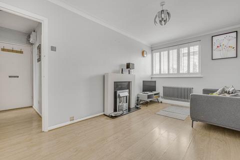 2 bedroom flat for sale, Ingram Lodge, 80 Kings Avenue, London