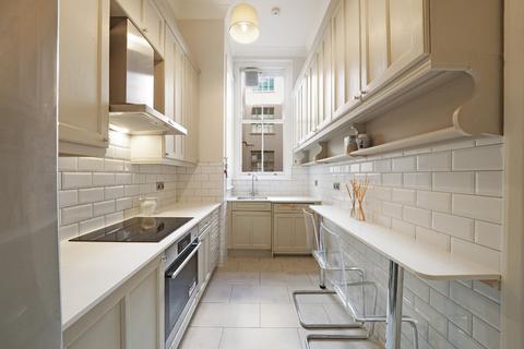 3 bedroom flat to rent, North Gate, St John's Wood, London