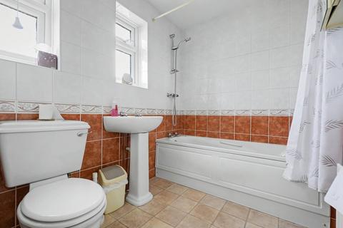 3 bedroom semi-detached house for sale, Pine Road, Strood