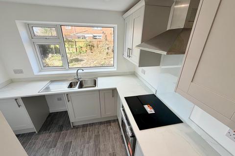 3 bedroom semi-detached house to rent, Belvedere Road, Stockton-on-tees TS17