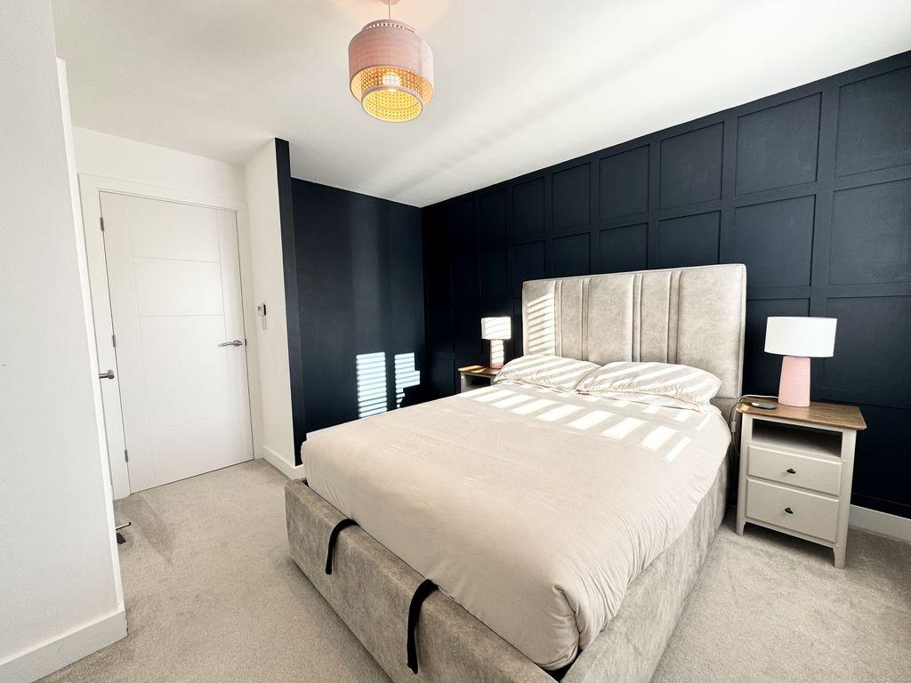 Bedroom 1 alt view