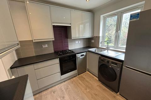 2 bedroom flat for sale, Kenneth Gardens, Stanmore, Middlesex, HA7 3SD
