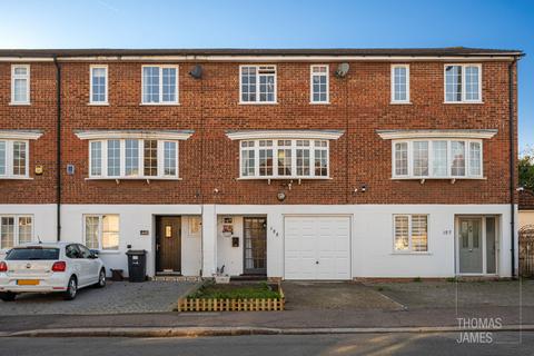 4 bedroom terraced house for sale, Hoppers Road, London, N21