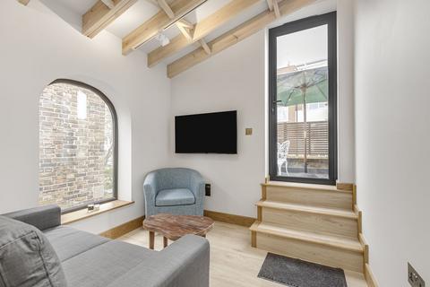 undefined, Cephas Avenue, Stepney