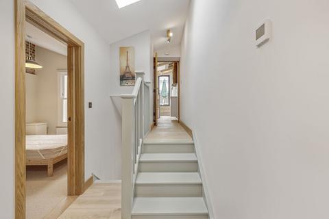undefined, Cephas Avenue, Stepney