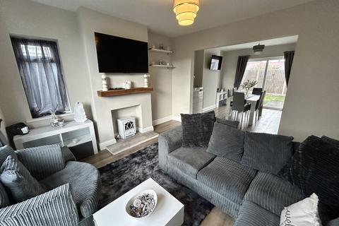 3 bedroom semi-detached house for sale, Llandudno Road, Penrhyn Bay