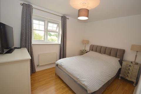 undefined, Hampton Court Way, Widnes