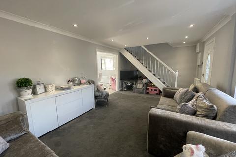 undefined, Avelon Road, Romford RM5