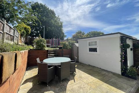 undefined, Avelon Road, Romford RM5