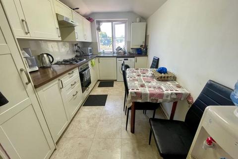 2 bedroom flat for sale, Headstone Road, Harrow