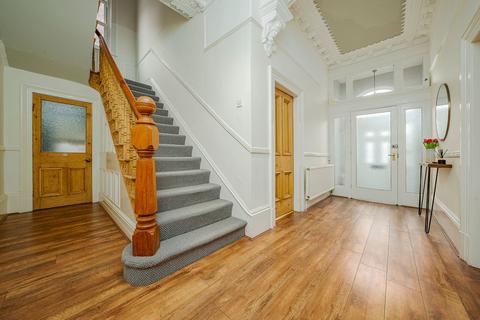 undefined, Golf Open 2026 - Burlington Road, Birkdale - Sleeps Up To 12 - Charming Victorian Villa