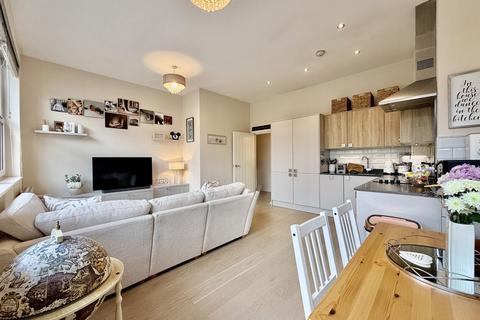 2 bedroom apartment for sale, Furlong Road, Bourne End SL8