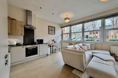 2 bedroom apartment for sale, Furlong Road, Bourne End SL8