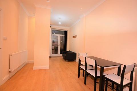 1 bedroom flat for sale, High Street, Slough