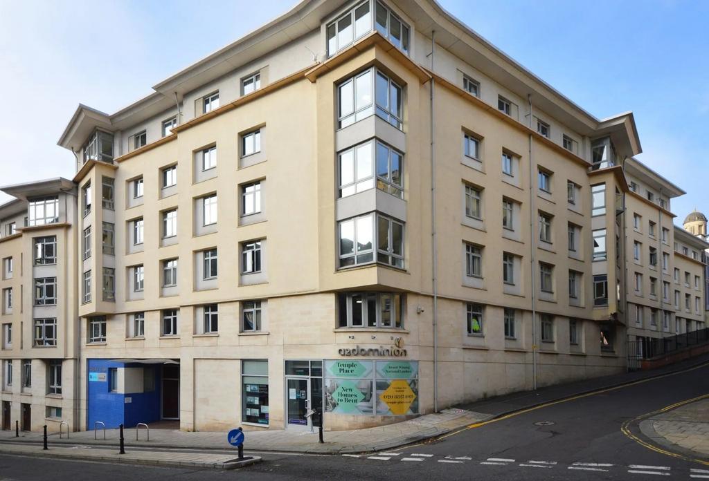 Modern apartment building in a prime location...