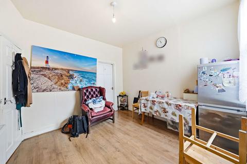 3 bedroom terraced house for sale, Town Road, London